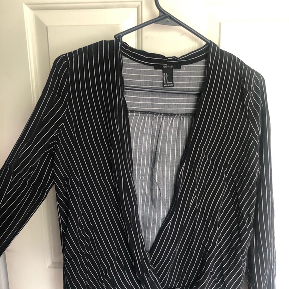 Black and white striped blouse - Picture 2 of 6
